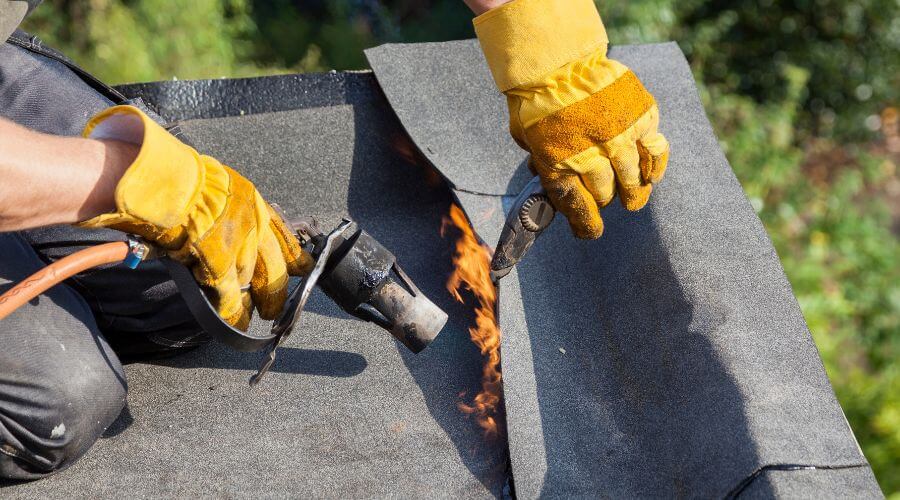 Professional residential roofers in Allouez, MI